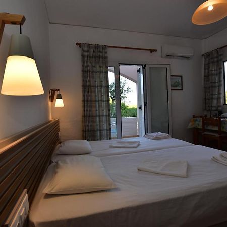 Morpheas Rooms Paleochora Buitenkant foto